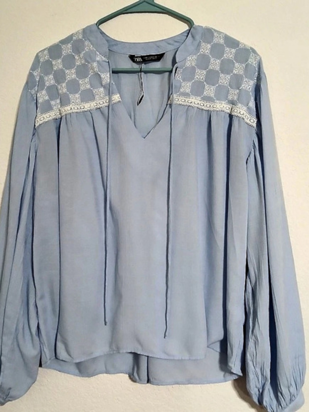 Zara Embroidered Blue Blouse Size Medium Like New